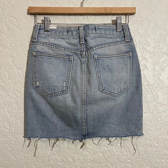 Lovers + Friends Denim Mini Skirt Size 23 - Picture 2 of 11